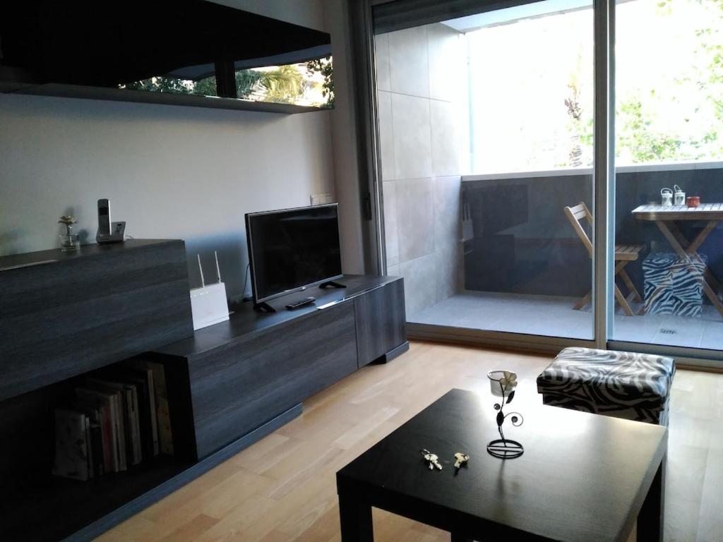 Luxury Flat, 3 Bedrooms, 2 Bathrooms And Swimming Pool Next To The Beach!! Sant Adrià de Besòs Exteriör bild